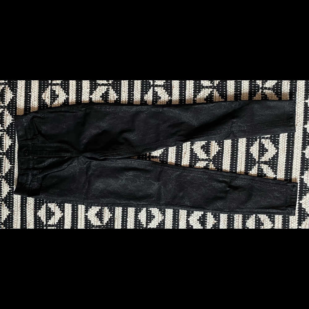 Dynamite denim. Style : Kate skinny snake.